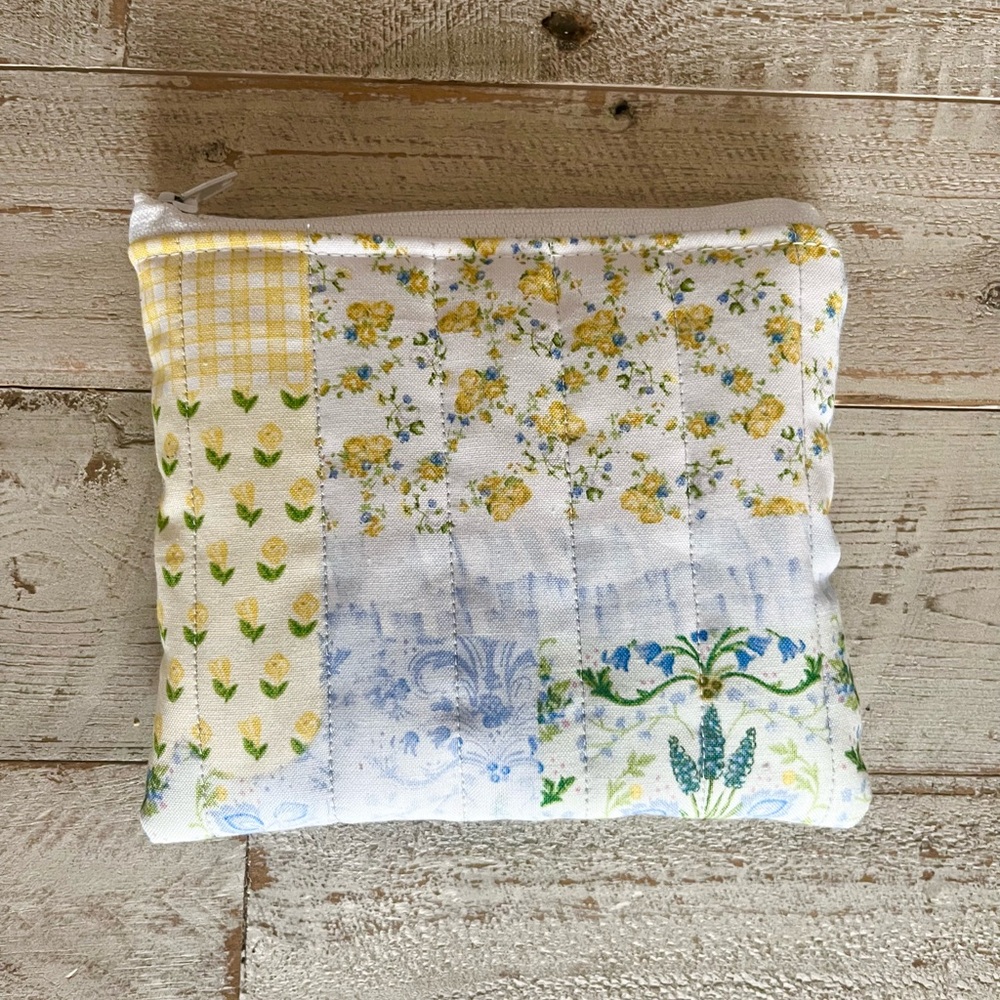 Floral Patchwork Zipper Pouch